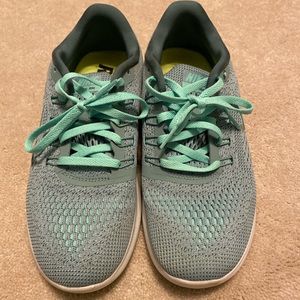 Size 8 light green Nike Free Shoes